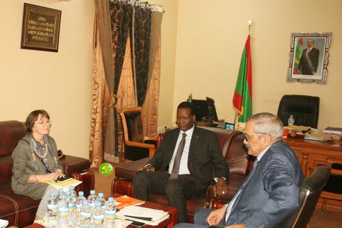 Le ministre de l’environnement reçoit la représentante de la FAO Le ministre de l’environnement reçoit la représentante de la FAO