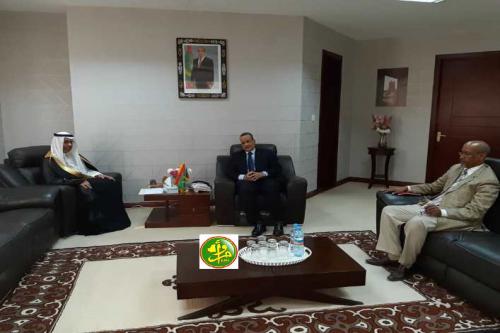 Le ministre des affaires étrangères s’entretient avec l’ambassadeur du Royaume d’Arabie Saoudite Le ministre des affaires étrangères s’entretient avec l’ambassadeur du Royaume d’Arabie Saoudite