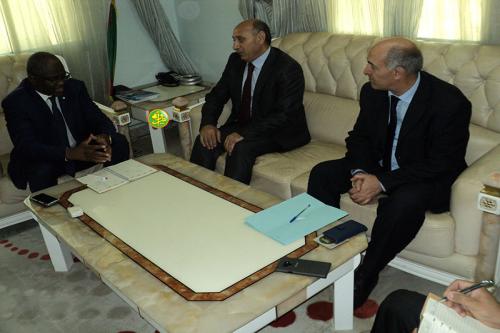 Le ministre de l’enseignement supérieur s’entretient avec l’ambassadeur de la Palestine Le ministre de l’enseignement supérieur s’entretient avec l’ambassadeur de la Palestine