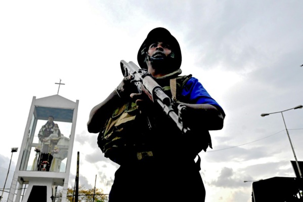 le Sri Lanka décrète l'état d'urgence et traque les islamistes responsables