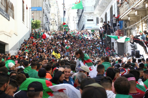 Algérie: dixième vendredi consécutif de manifestations contre le régime