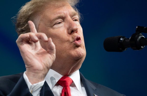 Donald Trump s'acharne contre les médias (dont il raffole)