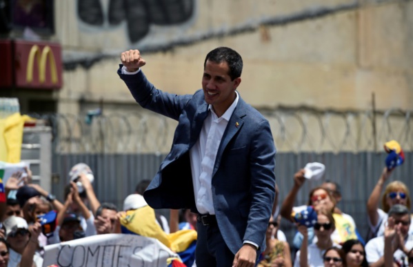 Venezuela : l'opposant Guaido réitère son appel à l'armée à le rejoindre Venezuela : l'opposant Guaido réitère son appel à l'armée à le rejoindre