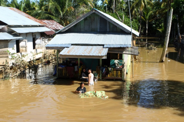 Des inondations en Indonésie font près de 40 morts