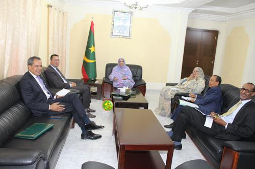 La ministre de l'Education nationale reçoit le secrétaire d'Etat marocain auprès du ministre de l'éducation nationale et de la formation professionnelle La ministre de l'Education nationale reçoit le secrétaire d'Etat marocain auprès du ministre de l'éducation nationale et de la formation professionnelle