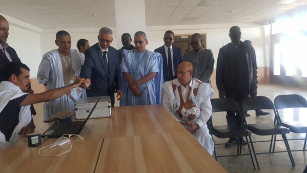 Le candidat Ould Ghazouani s’inscrit sur la liste électorale