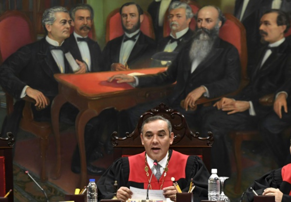 Venezuela: la répression s'accélère contre les auteurs du soulèvement raté Venezuela: la répression s'accélère contre les auteurs du soulèvement raté