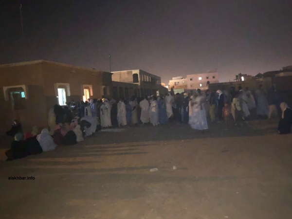 Nouakchott : Encore du monde devant les bureaux du RAVEL Nouakchott : Encore du monde devant les bureaux du RAVEL