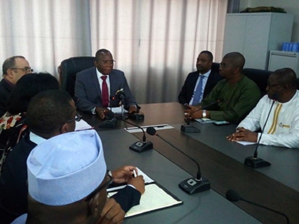 Vers le transfert du Centre pour le développement minier de la Mauritanie en Guinée Vers le transfert du Centre pour le développement minier de la Mauritanie en Guinée