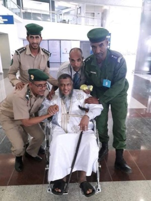 Sanctions contre les gendarmes qui ont posé avec Ould Dedew Sanctions contre les gendarmes qui ont posé avec Ould Dedew