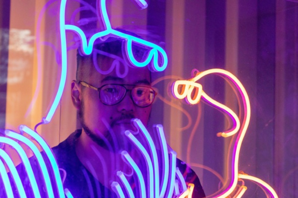 Badiucao tombe le masque pour le 30e anniversaire de Tiananmen Badiucao tombe le masque pour le 30e anniversaire de Tiananmen