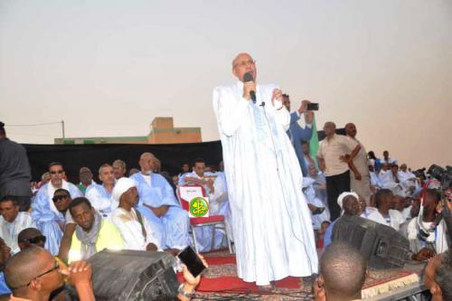 Le candidat Mohamed Ould Cheikh Mohamed Ahmed Ould Ghazwani préside un meeting électoral à Aleg Le candidat Mohamed Ould Cheikh Mohamed Ahmed Ould Ghazwani préside un meeting électoral à Aleg