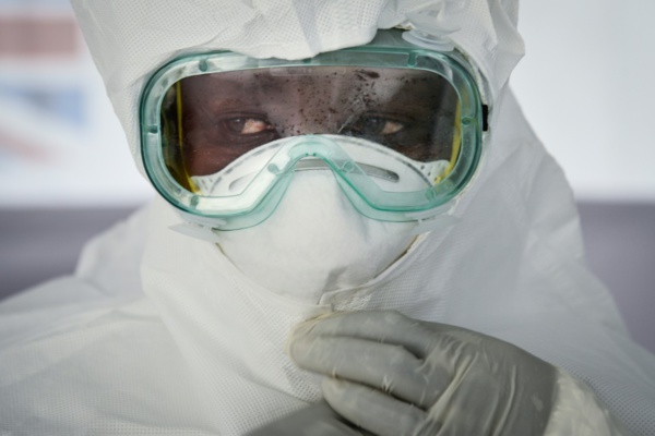 Après la RD Congo, Ebola s'étend à l'Ouganda et tue un enfant