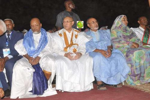 Ghazwani promet d'augmenter les salaires des fonctionnaires publics Ghazwani promet d'augmenter les salaires des fonctionnaires publics