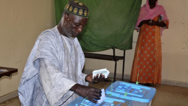 Présidentielle en Mauritanie: dans les QG de campagne, c'est meeting tous les soirs Présidentielle en Mauritanie: dans les QG de campagne, c'est meeting tous les soirs