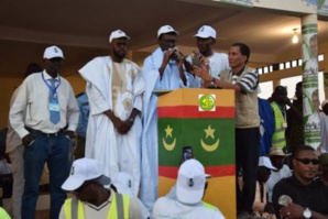 Le candidat Kane Hamidou Baba préside un meeting électoral à Zouerate Le candidat Kane Hamidou Baba préside un meeting électoral à Zouerate