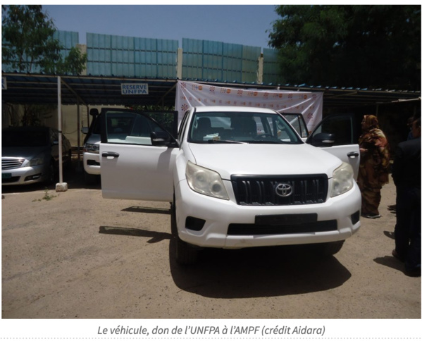 Le Représentant de l’’UNFPA en Mauritanie remet les clés d’un véhicule à l’AMPF