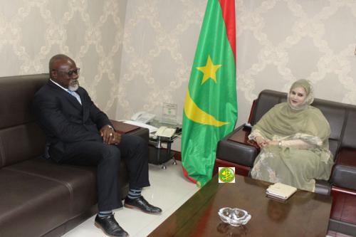 La ministre secrétaire générale du Gouvernement reçoit le représentant résident du PNUD La ministre secrétaire générale du Gouvernement reçoit le représentant résident du PNUD