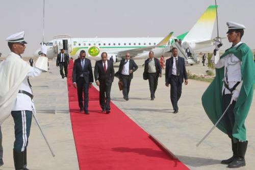 Retour du Président de la République en provenance de Niamey Retour du Président de la République en provenance de Niamey