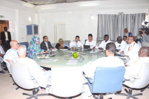 La commission des affaires économiques à l’Assemblée nationale discute le programme-contrat signé entre l’Etat mauritanien et la Société Nationale de forage et de puits La commission des affaires économiques à l’Assemblée nationale discute le programme-contrat signé entre l’Etat mauritanien et la Société Nationale de forage et de puits