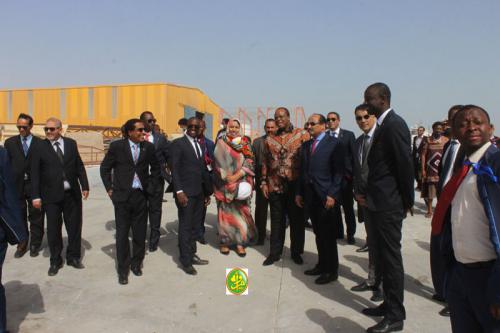 Le Président de la République et son hôte swatini visitent la société mauritanienne de construction navale à Nouadhibou Le Président de la République et son hôte swatini visitent la société mauritanienne de construction navale à Nouadhibou