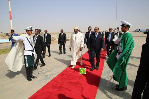 Arrivée à Nouakchott du Président gambien pour assister à l’investiture du Président élu Arrivée à Nouakchott du Président gambien pour assister à l’investiture du Président élu