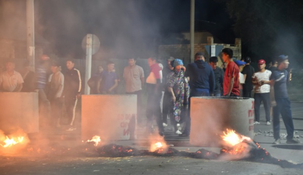 Kirghizstan: l'ex-président arrêté lors d'un nouvel assaut des forces de l'ordre Kirghizstan: l'ex-président arrêté lors d'un nouvel assaut des forces de l'ordre