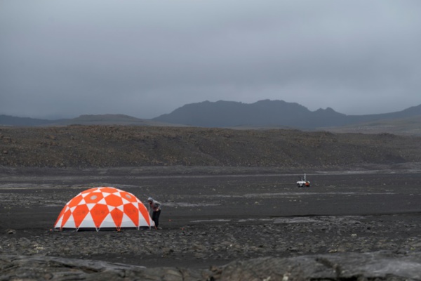 La Nasa se prépare pour Mars dans un champ de lave en Islande La Nasa se prépare pour Mars dans un champ de lave en Islande