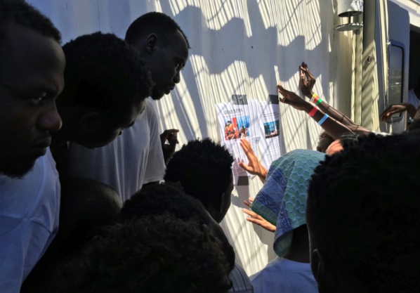 Vent de panique sur l'Ocean Viking: "On veut nous renvoyer en Libye!" Vent de panique sur l'Ocean Viking: "On veut nous renvoyer en Libye!"