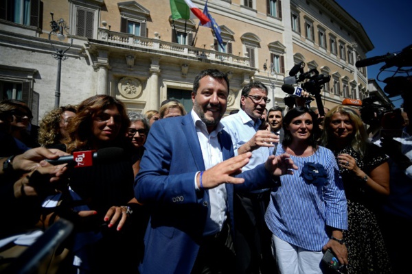  Crise italienne: la gauche propose une alliance au M5S mais sans Conte