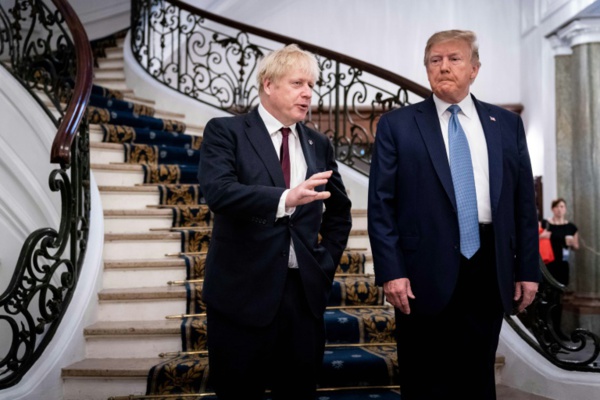 Au G7, Trump affiche sa complicité avec Johnson sur le Brexit Au G7, Trump affiche sa complicité avec Johnson sur le Brexit