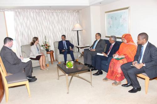 Le premier ministre s’entretient avec la secrétaire d’Etat adjointe américaine pour l’Afrique de l’ouest et des affaires de sécurité Le premier ministre s’entretient avec la secrétaire d’Etat adjointe américaine pour l’Afrique de l’ouest et des affaires de sécurité