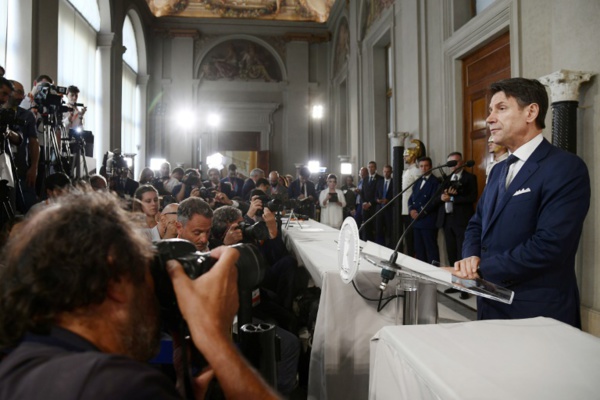 L'Italie se dote d'un nouveau gouvernement après un mois de crise