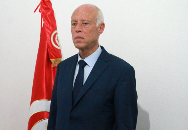 Présidentielle en Tunisie: vers un duel entre candidats hors normes au 2e tour Présidentielle en Tunisie: vers un duel entre candidats hors normes au 2e tour