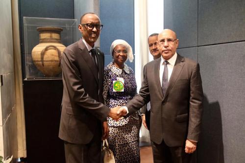 Le Président de la République s’entretient avec son homologue rwandais Le Président de la République s’entretient avec son homologue rwandais