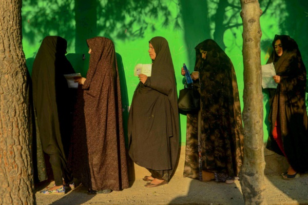 Présidentielle: les Afghans ont voté sous la menace des attentats et de la fraude Présidentielle: les Afghans ont voté sous la menace des attentats et de la fraude