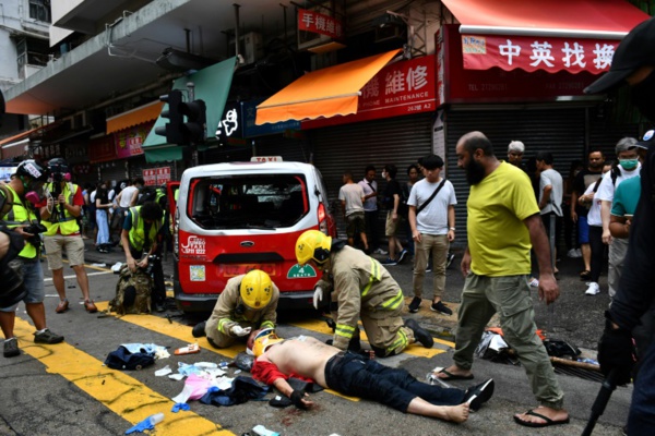 Hong Kong : nouvelles violences alors que les manifestants bravent encore la loi anti-masque Hong Kong : nouvelles violences alors que les manifestants bravent encore la loi anti-masque