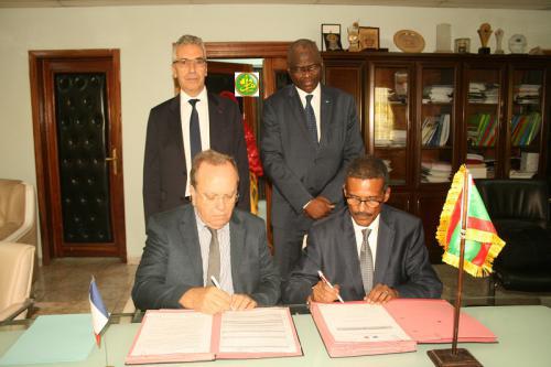 Un financement français de quatre cent mille euros pour la recherche à l’université de Nouakchott Al –Aasriya Un financement français de quatre cent mille euros pour la recherche à l’université de Nouakchott Al –Aasriya