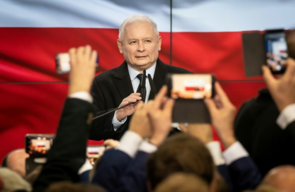 Les Polonais offrent aux populistes un deuxième mandat de quatre ans
