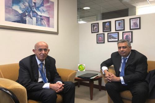 Le ministre de l’économie s’entretient avec le directeur général du FADES Le ministre de l’économie s’entretient avec le directeur général du FADES