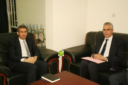 Le ministre des finances s’entretient avec l’Ambassadeur de France en Mauritanie Le ministre des finances s’entretient avec l’Ambassadeur de France en Mauritanie