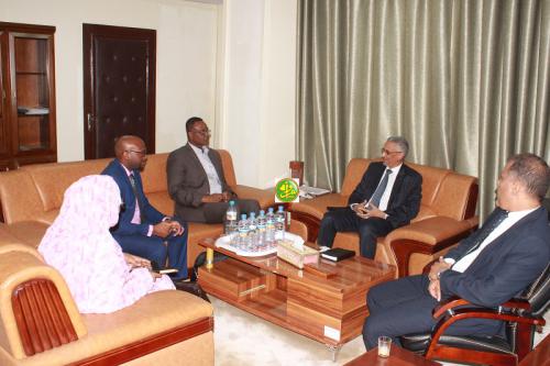 Le Commissaire à la Sécurité alimentaire reçoit le coordinateur du Programme des assurances contre les catastrophes en Afrique Le Commissaire à la Sécurité alimentaire reçoit le coordinateur du Programme des assurances contre les catastrophes en Afrique