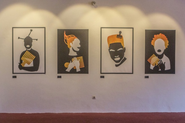 Le bras de fer entre la rue et le pouvoir se prolonge samedi au Liban, avec des risques de dérapage accrus par l'attitude menaçante du puissant Hezbollah pro-iranien qui a écarté à son tour la demande des manifestants d'un départ du régime. Le princ Le bras de fer entre la rue et le pouvoir se prolonge samedi au Liban, avec des risques de dérapage accrus par l'attitude menaçante du puissant Hezbollah pro-iranien qui a écarté à son tour la demande des manifestants d'un départ du régime. Le princ