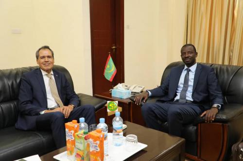 Le Président de l’autorité de la Zone Franche de Nouadhibou reçoit l’ambassadeur du Maroc Le Président de l’autorité de la Zone Franche de Nouadhibou reçoit l’ambassadeur du Maroc