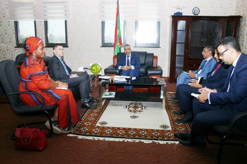 Le ministre de l’Économie s’entretient avec l’ambassadeur d’Amérique en Mauritanie Le ministre de l’Économie s’entretient avec l’ambassadeur d’Amérique en Mauritanie
