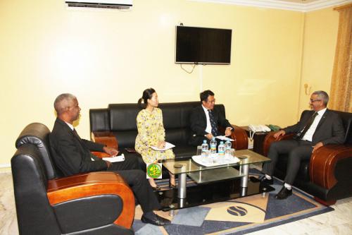 Le commissaire aux Droits de l’Homme s’entretient avec le chargé d’affaires de l’ambassade de Chine en Mauritanie