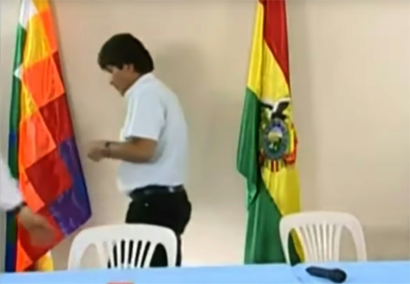 Le président bolivien Evo Morales démissionne, premières arrestations d'ex-dirigeants Le président bolivien Evo Morales démissionne, premières arrestations d'ex-dirigeants