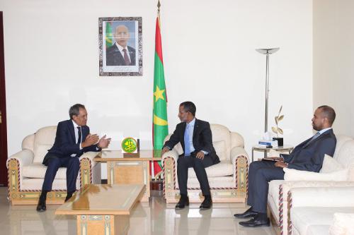 Le Premier ministre s’entretient avec l’ambassadeur du Maroc Le Premier ministre s’entretient avec l’ambassadeur du Maroc