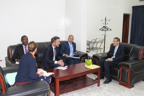 Le ministre des finances reçoit le conseiller régional économique français pour l’Afrique de l’Ouest Le ministre des finances reçoit le conseiller régional économique français pour l’Afrique de l’Ouest