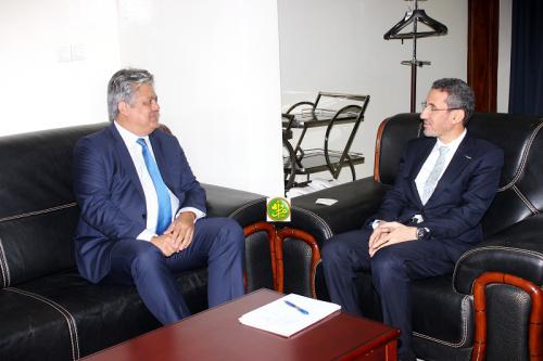 Le ministre des Finances reçoit l’Ambassadeur de Turquie Le ministre des Finances reçoit l’Ambassadeur de Turquie